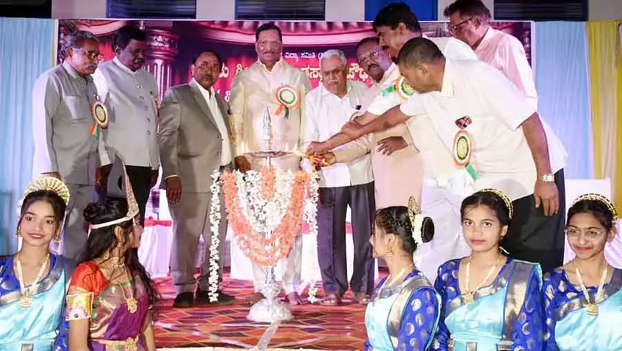 स्कूल के विकास के लिए ₹5 लाख का अनुदान : Salim Ahmed स्कूल के विकास के लिए ₹5 लाख का अनुदान : Salim Ahmed