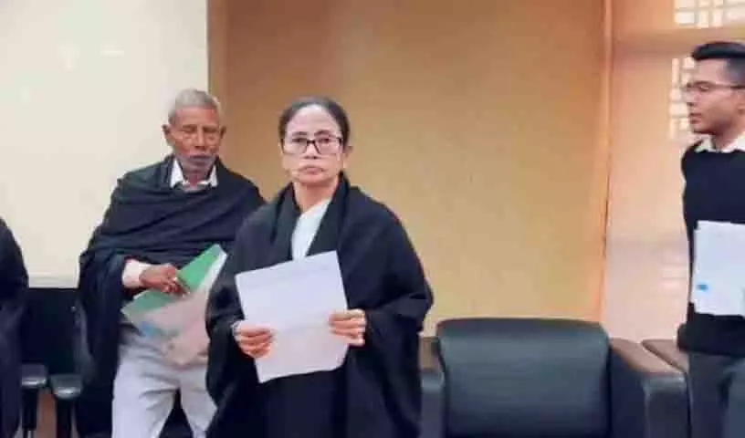 SC में याचिका में SIR मामले में ममता बनर्जी की व्यक्तिगत पेशी पर सवाल उठाया गया SC में याचिका में SIR मामले में ममता बनर्जी की व्यक्तिगत पेशी पर सवाल उठाया गया