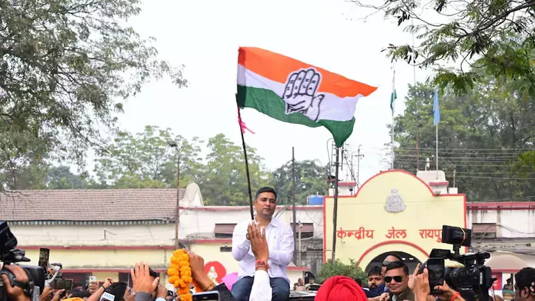 भूपेश बघेल के बेटे चैतन्य को फिर होगी जेल? याचिका पर अगले हफ्ते सुनवाई भूपेश बघेल के बेटे चैतन्य को फिर होगी जेल? याचिका पर अगले हफ्ते सुनवाई
