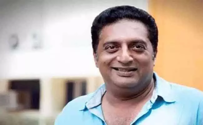स्पिरिट फिल्म में Prakash Raj भी छोड़ने की खबरें स्पिरिट फिल्म में Prakash Raj भी छोड़ने की खबरें