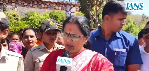 उपमुख्यमंत्री प्रवर्ती परिदा का कलाहांडी दौरा, माता योगमाया पीठ में प्रथम बार किया दर्शन उपमुख्यमंत्री प्रवर्ती परिदा का कलाहांडी दौरा, माता योगमाया पीठ में प्रथम बार किया दर्शन