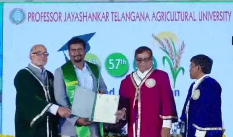 Karimnagar के कृषि वैज्ञानिक को पीएचडी से सम्मानित किया गया Karimnagar के कृषि वैज्ञानिक को पीएचडी से सम्मानित किया गया
