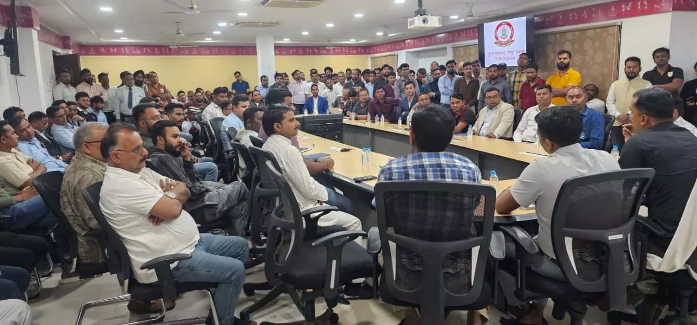 रायपुर के समस्त होटल, बार, क्लब, ढाबा एवं रेस्टोरेंट संचालकों की बैठक, पुलिस ने ये निर्देश दिए गए रायपुर के समस्त होटल, बार, क्लब, ढाबा एवं रेस्टोरेंट संचालकों की बैठक, पुलिस ने ये निर्देश दिए गए