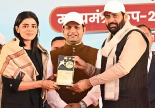 Gurugram: देश में खेलों की पहचान, हरियाणा की खेल भूमि: नायब सिंह सैनी Gurugram: देश में खेलों की पहचान, हरियाणा की खेल भूमि: नायब सिंह सैनी