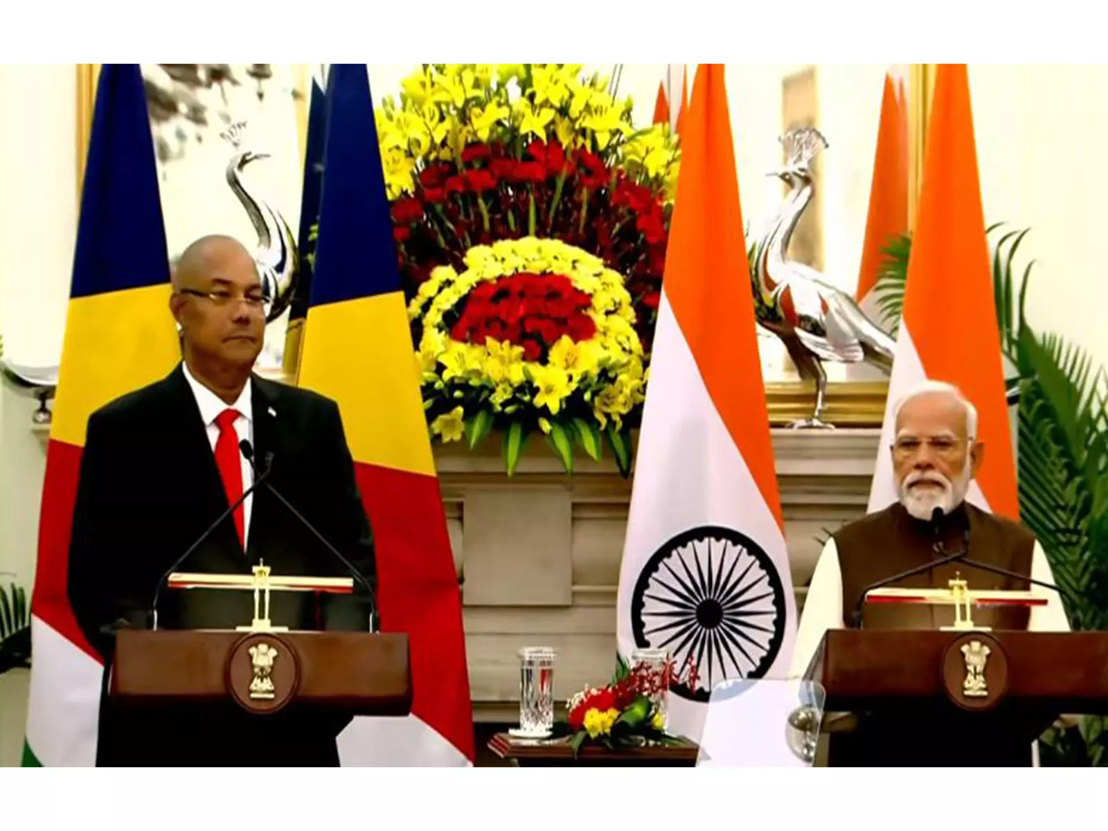 भारत ने Seychelles के लिए 175 मिलियन डॉलर के विशेष आर्थिक पैकेज की घोषणा की भारत ने Seychelles के लिए 175 मिलियन डॉलर के विशेष आर्थिक पैकेज की घोषणा की