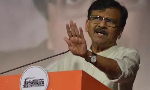 RSS चीफ को पीएम मोदी से बात रखनी चाहिए, सावरकर को भारतरत्न देने की मांग पर संजय राउत का बयान RSS चीफ को पीएम मोदी से बात रखनी चाहिए, सावरकर को भारतरत्न देने की मांग पर संजय राउत का बयान