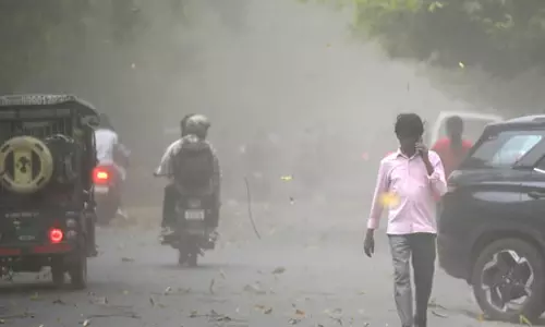 NCR में बदलते मौसम और प्रदूषण का दोहरा असर, अस्पतालों में बढ़े मौसमी बीमारियों के मरीज