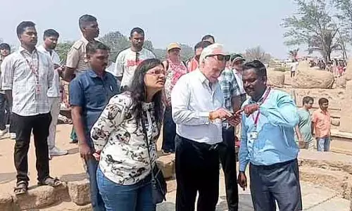 Tamil Nadu : स्पेन के राजदूत ने मामल्लपुरम का दौरा किया Tamil Nadu : स्पेन के राजदूत ने मामल्लपुरम का दौरा किया