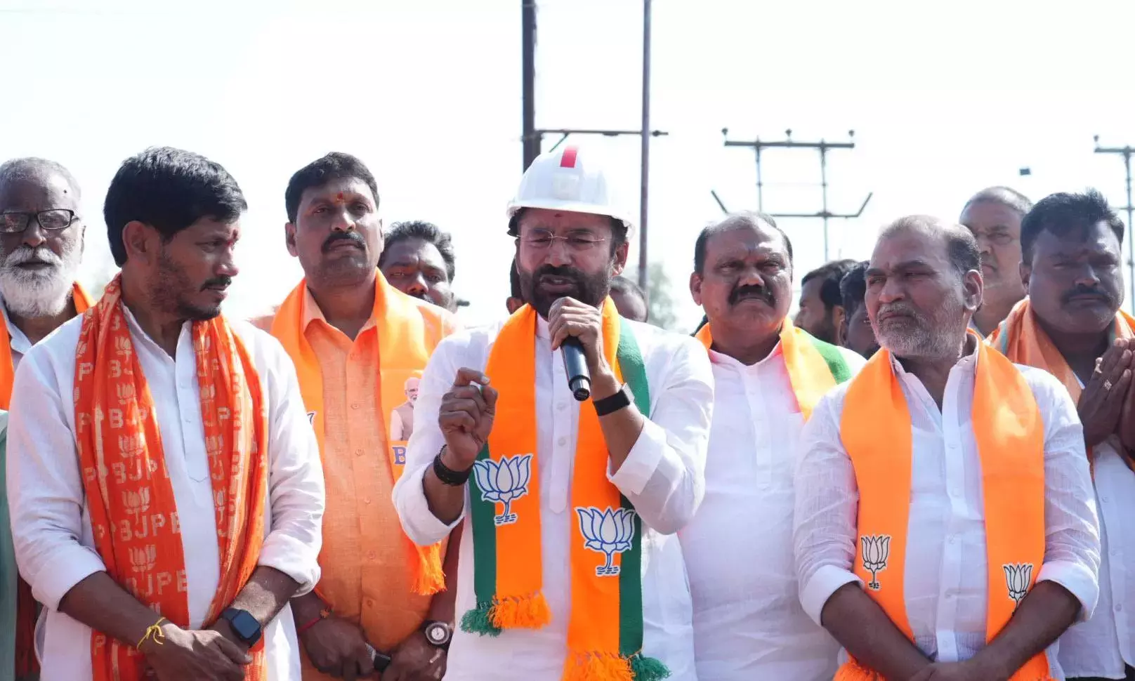 Kishan Reddy ने सीएम पर मेस्सी इवेंट के लिए सिंगरेनी फंड का दुरुपयोग करने का आरोप लगाया Kishan Reddy ने सीएम पर मेस्सी इवेंट के लिए सिंगरेनी फंड का दुरुपयोग करने का आरोप लगाया