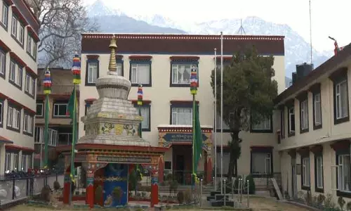 निर्वासित तिब्बतियों ने एपस्टीन-दलाई लामा के कथित संबंध को Chinese propaganda बताया निर्वासित तिब्बतियों ने एपस्टीन-दलाई लामा के कथित संबंध को Chinese propaganda बताया