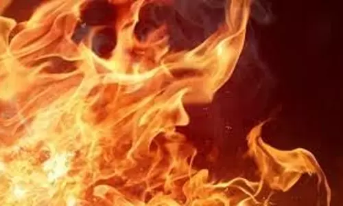Dehradun: टेंट व शामियाने के सामान में लगी भीषण आग, मची अफरा तफरी