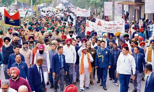 Punjab के राज्यपाल कटारिया ने तरनतारन में 4 दिन का नशा विरोधी मार्च शुरू किया Punjab के राज्यपाल कटारिया ने तरनतारन में 4 दिन का नशा विरोधी मार्च शुरू किया