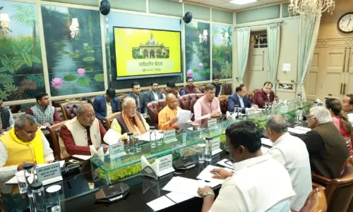 Lucknow: सर्वदलीय बैठक बनाम सदन, विपक्ष पर निशाना Lucknow: सर्वदलीय बैठक बनाम सदन, विपक्ष पर निशाना