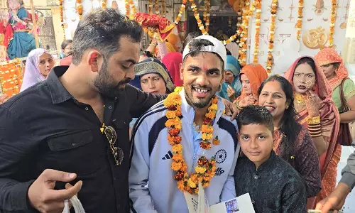 Haryana के लड़के कनिष्क का घरेलू मैदान पर हीरो जैसा स्वागत हुआ Haryana के लड़के कनिष्क का घरेलू मैदान पर हीरो जैसा स्वागत हुआ