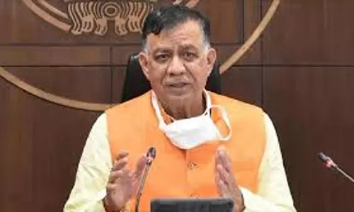 Lucknow: राज्यपाल के अपमान पर महाना का बयान Lucknow: राज्यपाल के अपमान पर महाना का बयान