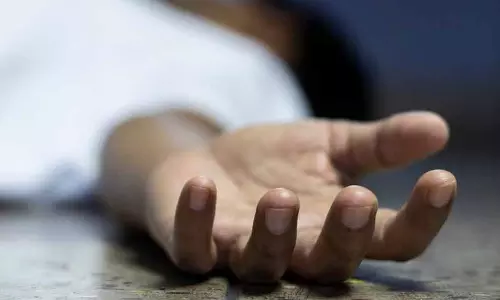 Salipur में कोचिंग सेंटर में छात्र मृत मिला, परिवार ने रो-रोकर बुरा हाल बताया Salipur में कोचिंग सेंटर में छात्र मृत मिला, परिवार ने रो-रोकर बुरा हाल बताया