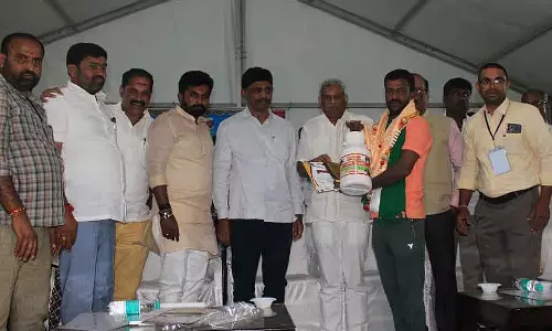 दूध प्रोत्साहन बढ़ाने पर विचार कर रहे हैं: BAMU President DK Suresh दूध प्रोत्साहन बढ़ाने पर विचार कर रहे हैं: BAMU President DK Suresh