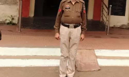 बस स्टैंड में आरक्षक की मौत, दिल का दौरा पड़ने की आशंका