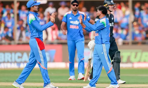 नए चेहरे, नई कैटेगरी: BCCI के सेंट्रल कॉन्ट्रैक्ट में बड़े बदलाव नए चेहरे, नई कैटेगरी: BCCI के सेंट्रल कॉन्ट्रैक्ट में बड़े बदलाव