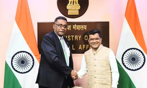 भारत और फिजी में द्विपक्षीय संबंधों और डिजिटल इंफ्रास्ट्रक्चर में सहयोग की संभावनाओं पर चर्चा