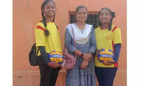तेलंगाना Minority Gurukul की लड़कियों का स्टेट वॉलीबॉल के लिए चयन