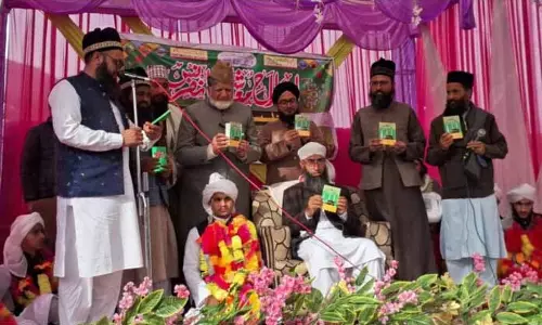 JAMMU: एजी कोहली की लिखी किताब का विमोचन JAMMU: एजी कोहली की लिखी किताब का विमोचन
