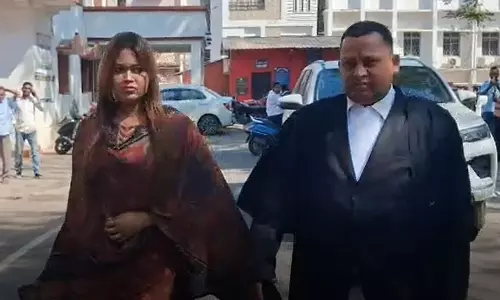 अश्लील नृत्य मामला: आइटम गर्ल निशा महाराणा ने बालांगीर SDJM कोर्ट में किया आत्मसमर्पण