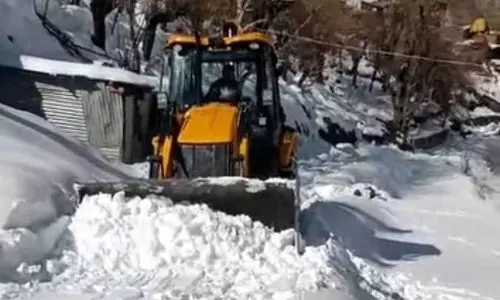 Lahaul-Spiti district में 45 सड़कें बहाल, 89 अभी भी कटी हुई Lahaul-Spiti district में 45 सड़कें बहाल, 89 अभी भी कटी हुई