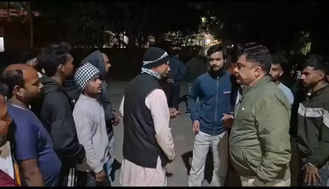 Jabalpur: जबलपुर में धार्मिक स्थल की बेअदबी, जांच जारी Jabalpur: जबलपुर में धार्मिक स्थल की बेअदबी, जांच जारी