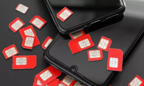 SIM स्वैप फ्रॉड, फ़ोन नंबर बैंक अकाउंट की चाबी बन जाते हैं SIM स्वैप फ्रॉड, फ़ोन नंबर बैंक अकाउंट की चाबी बन जाते हैं