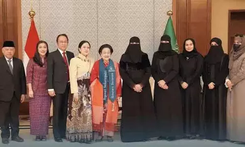 मेगावती सुकर्णोपुत्री को Riyadh में ऑनरेरी डॉक्टरेट