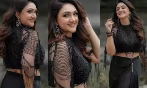 Sridevi Vijayakumar 40 साल की उम्र में भी दिखती हैं रेडिएंट और ग्लोइंग Sridevi Vijayakumar 40 साल की उम्र में भी दिखती हैं रेडिएंट और ग्लोइंग