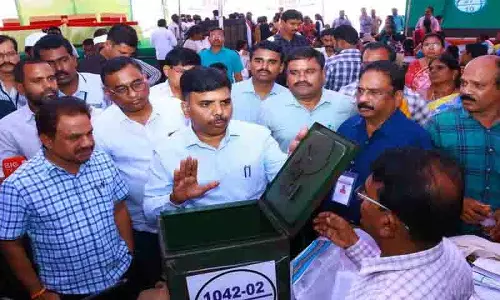 नगर निगम चुनाव के लिए मतदान की व्यवस्था पूरी:  Collector B. Chandrasekhar