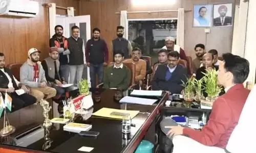 Haldwani: अवैध कब्जा और ट्रैफिक जाम पर आयुक्त ने लिया संज्ञान Haldwani: अवैध कब्जा और ट्रैफिक जाम पर आयुक्त ने लिया संज्ञान