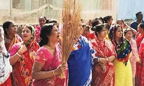 Sena councilor ने तृणमूल पार्षद पर दुर्व्यवहार का आरोप लगाया Sena councilor ने तृणमूल पार्षद पर दुर्व्यवहार का आरोप लगाया