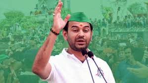 Tej Pratap Yadav ने राजपाल यादव परिवार को आर्थिक मदद दी