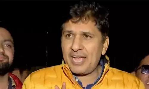 दिल्ली की CM रेखा गुप्ता का नया फर्ज़ीवाड़ा, हरित क्षेत्रों में AQI निगरानी केंद्र स्थापित: सौरभ भारद्वाज