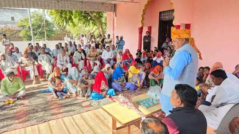 Rewari के नेता ने कांग्रेस छोड़ी, निकाय चुनाव से पहले बीजेपी में शामिल हुए Rewari के नेता ने कांग्रेस छोड़ी, निकाय चुनाव से पहले बीजेपी में शामिल हुए