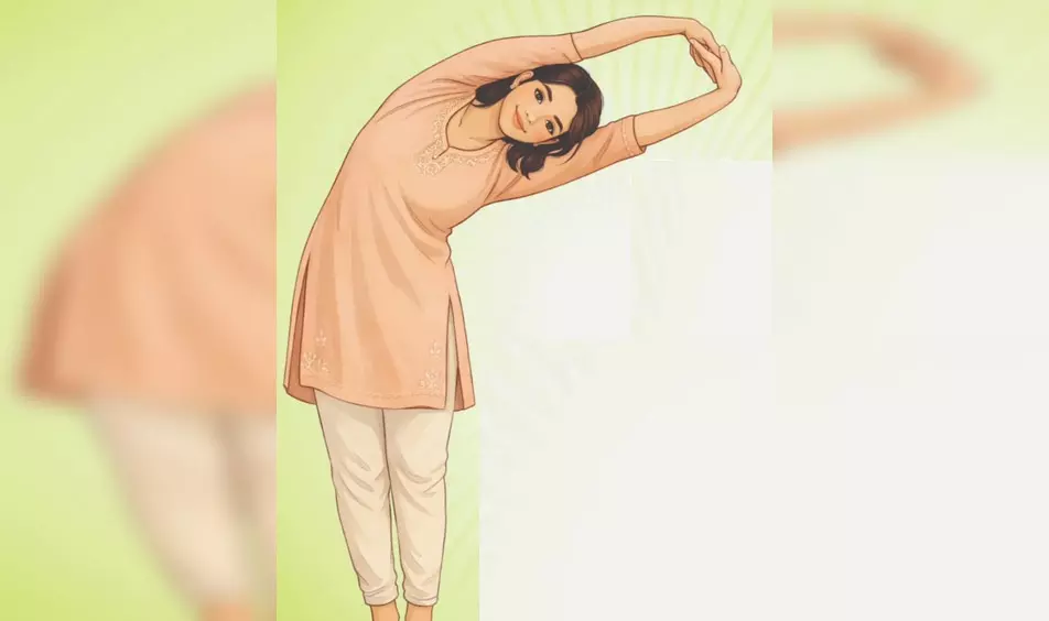 तिर्यक ताड़ासन: पूरे शरीर के लिए लाभदायी, मन भी रहेगा शांत तिर्यक ताड़ासन: पूरे शरीर के लिए लाभदायी, मन भी रहेगा शांत