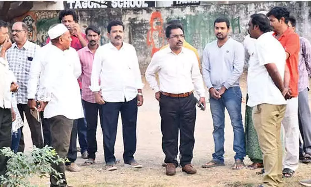 Andhra: पब्लिक इश्यू की पहचान के लिए फील्ड-लेवल इंस्पेक्शन ज़रूरी हैं Andhra: पब्लिक इश्यू की पहचान के लिए फील्ड-लेवल इंस्पेक्शन ज़रूरी हैं