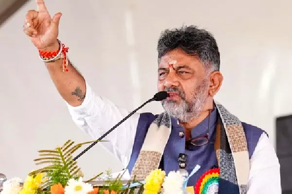 Bengaluru मेट्रो फैसले पर कांग्रेस-बीजेपी में तकरार, डिप्टी सीएम ने साफ किया रुख Bengaluru मेट्रो फैसले पर कांग्रेस-बीजेपी में तकरार, डिप्टी सीएम ने साफ किया रुख