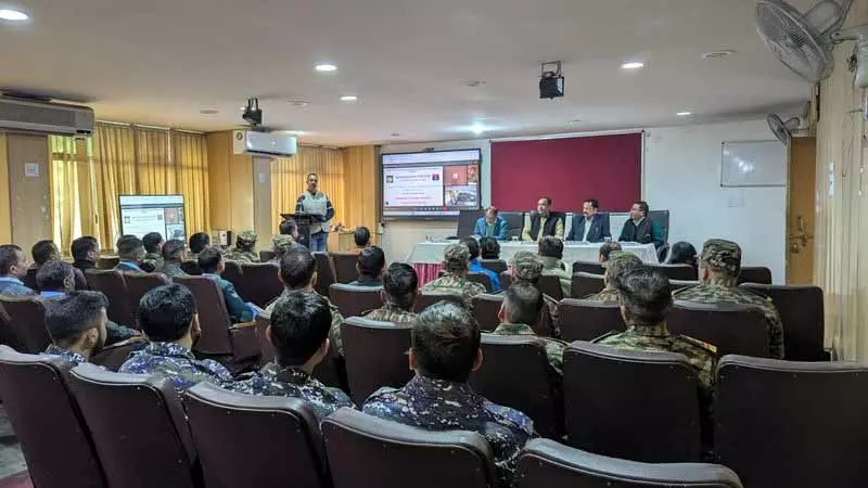 Palampur Agricultural University ने डिफेंस कर्मियों को प्रोटेक्टेड खेती की ट्रेनिंग दी Palampur Agricultural University ने डिफेंस कर्मियों को प्रोटेक्टेड खेती की ट्रेनिंग दी