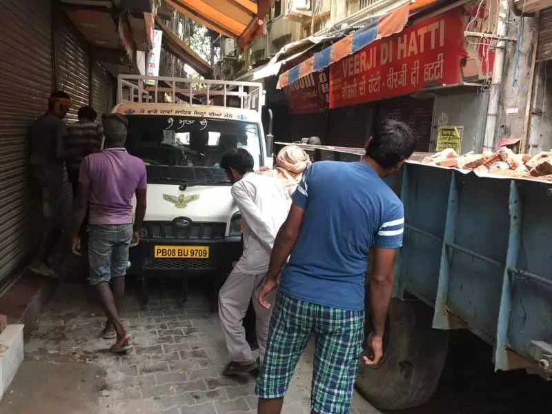पुलिस-एमसी तालमेल की कमी से Phagwara में अतिक्रमण और ट्रैफिक की समस्या और बढ़ गई पुलिस-एमसी तालमेल की कमी से Phagwara में अतिक्रमण और ट्रैफिक की समस्या और बढ़ गई