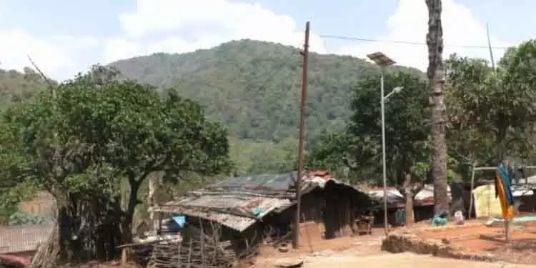 आंध्र प्रदेश घुसपैठ से कोरापुट प्रशासन को रायपहाड़ विकास बढ़ाने पर मजबूर आंध्र प्रदेश घुसपैठ से कोरापुट प्रशासन को रायपहाड़ विकास बढ़ाने पर मजबूर