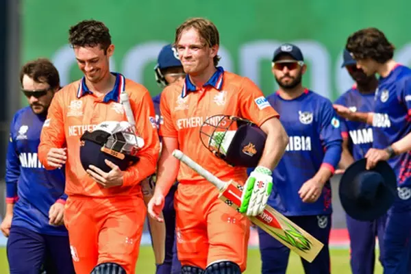 T20 वर्ल्ड कप मुकाबला: बास डी लीडे के दम पर नीदरलैंड ने नामीबिया को मात दी T20 वर्ल्ड कप मुकाबला: बास डी लीडे के दम पर नीदरलैंड ने नामीबिया को मात दी