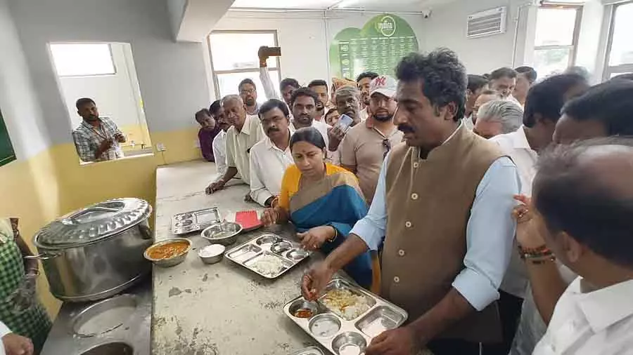 केजीएफ सेक्टर के लिए ₹50 करोड़ का विशेष अनुदान: Minister Rahim Khan केजीएफ सेक्टर के लिए ₹50 करोड़ का विशेष अनुदान: Minister Rahim Khan
