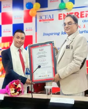 ओमी गुरुंग को NJ यासास्वी मेमोरियल अवार्ड 2026 से सम्मानित किया गया ओमी गुरुंग को NJ यासास्वी मेमोरियल अवार्ड 2026 से सम्मानित किया गया