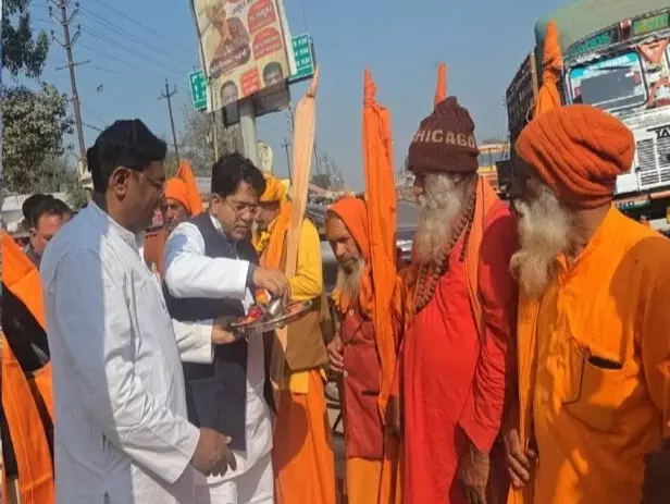 Farrukhabad: पुण्यतिथि पर ब्रह्मदत्त द्विवेदी को याद कर श्रद्धांजलि Farrukhabad: पुण्यतिथि पर ब्रह्मदत्त द्विवेदी को याद कर श्रद्धांजलि