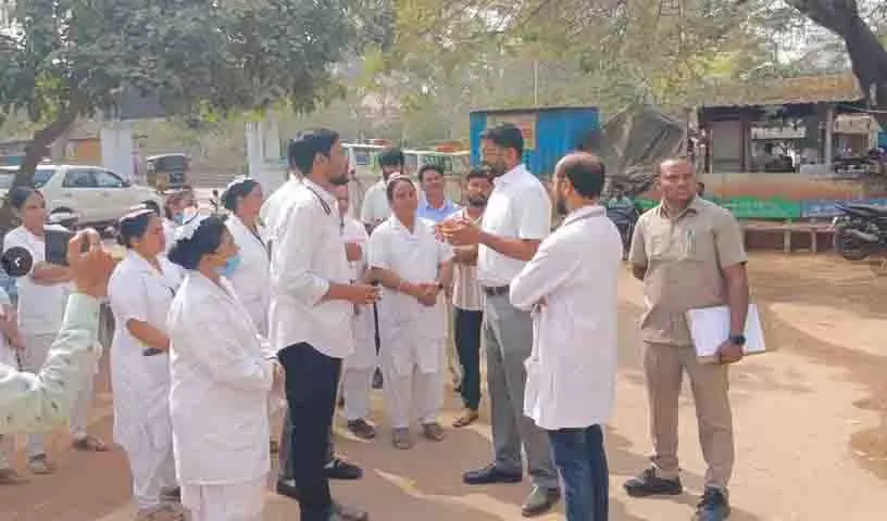 अच्छी मेडिकल सेवाओं से जनता का भरोसा बढ़ना चाहिए: Collector जितेश वी. पाटिल अच्छी मेडिकल सेवाओं से जनता का भरोसा बढ़ना चाहिए: Collector जितेश वी. पाटिल