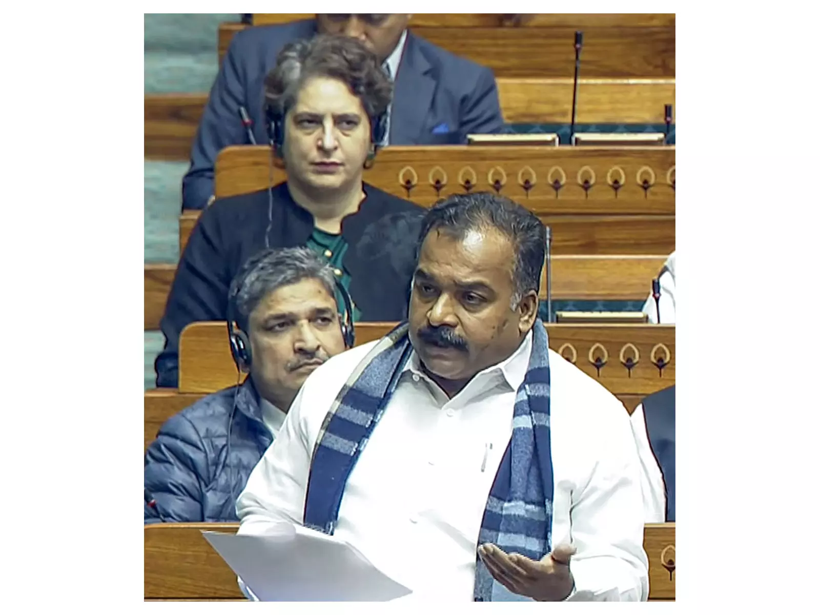 कांग्रेस MP मणिकम टैगोर ने नरवणे पुस्तक विवाद में अधिकारियों की आलोचना की कांग्रेस MP मणिकम टैगोर ने नरवणे पुस्तक विवाद में अधिकारियों की आलोचना की